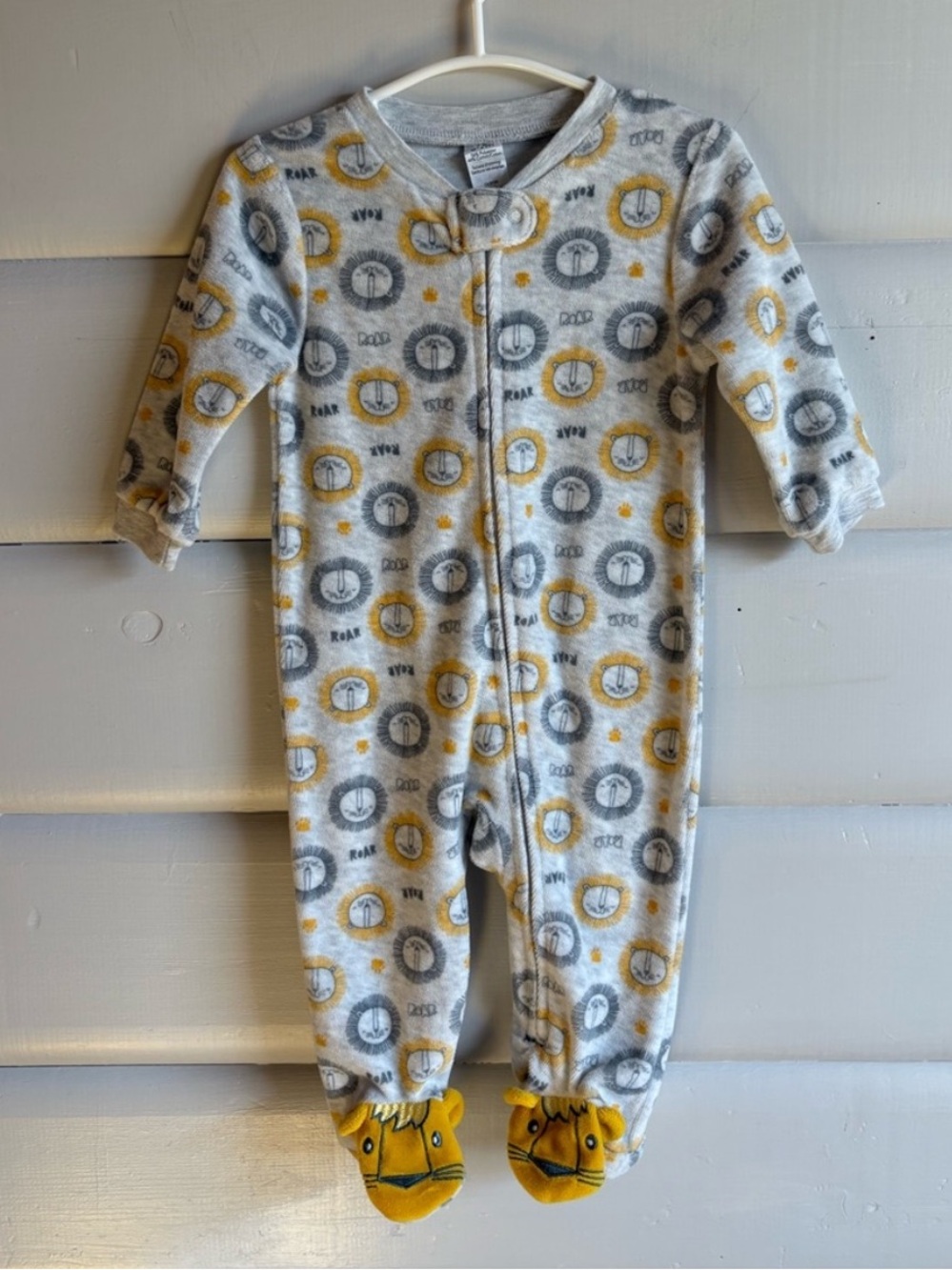 3/$25 Lion Print Footed One-Piece sleeper 6-9m kids baby Gray Yellow Boy Girl
